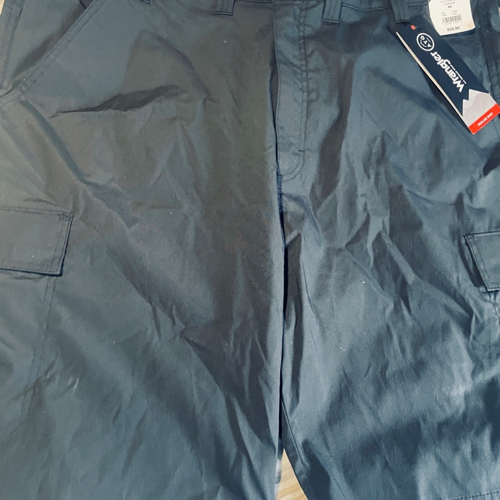New Men’s Wrangler Tag Highland Shorts Sz 44 Cargo Pockets Retail $30